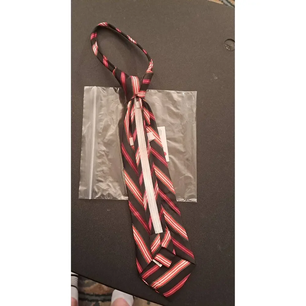 Boys 8/10 Zippered Pre-tied Neck Tie